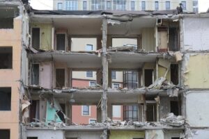 Беглов официально приостановил закон о реновации до 2024 года